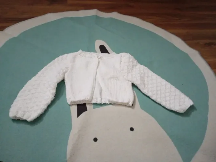 Boléro blanc neuf 3 ans