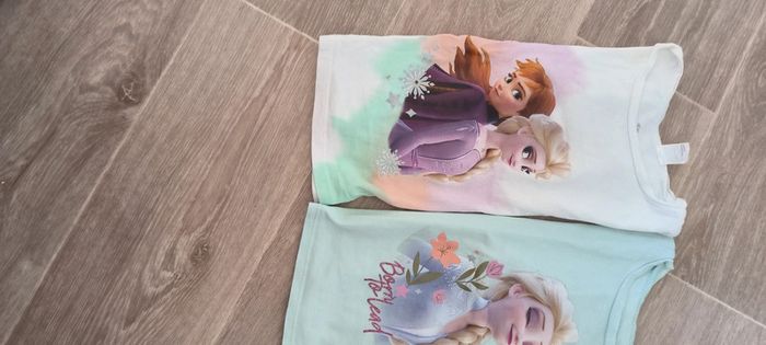 3 T-shirts reine des neiges parfait état - photo numéro 11