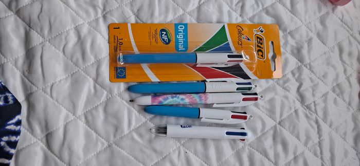 Lot de stylos 4 couleurs - photo numéro 2