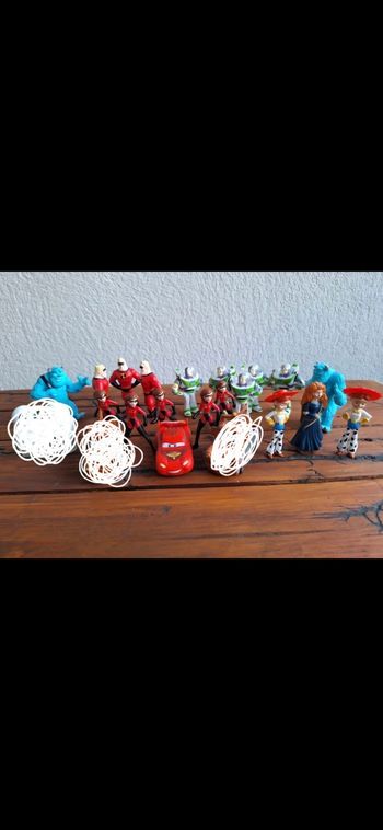 Lot de Figurines Disney Pixar - Toy Story, Les Indestructibles, Cars, Wall-E, Monstres et Cie