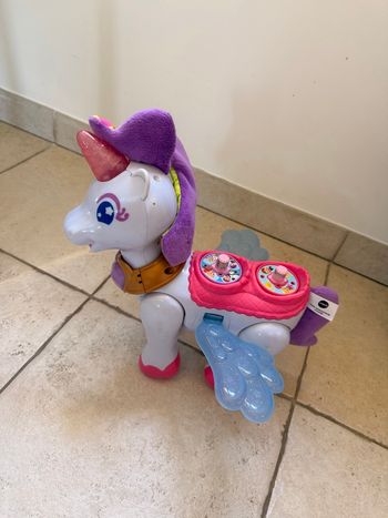 Azalée la licorne Tut Tut Copains