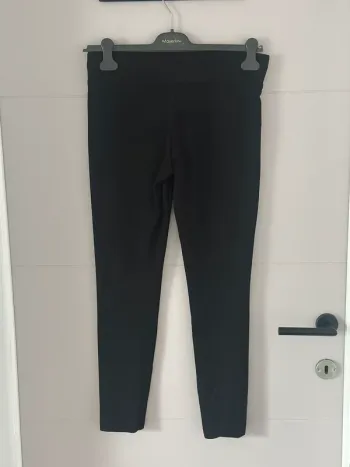 Pantalon noir Zara – Taille L (convient à un M)