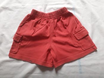 Short rouge