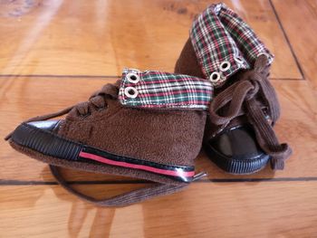 Chaussures souples. 6/9 mois