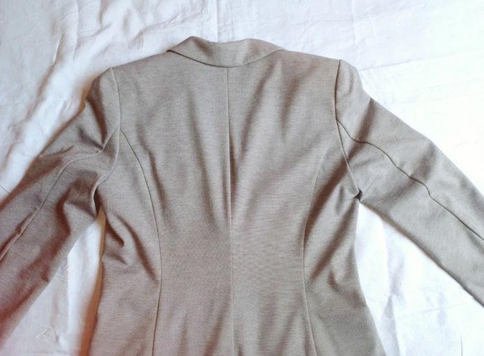 Veste H&M taille 42 très bon état - photo numéro 7