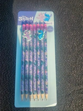 Lot de crayons à papiers stitch