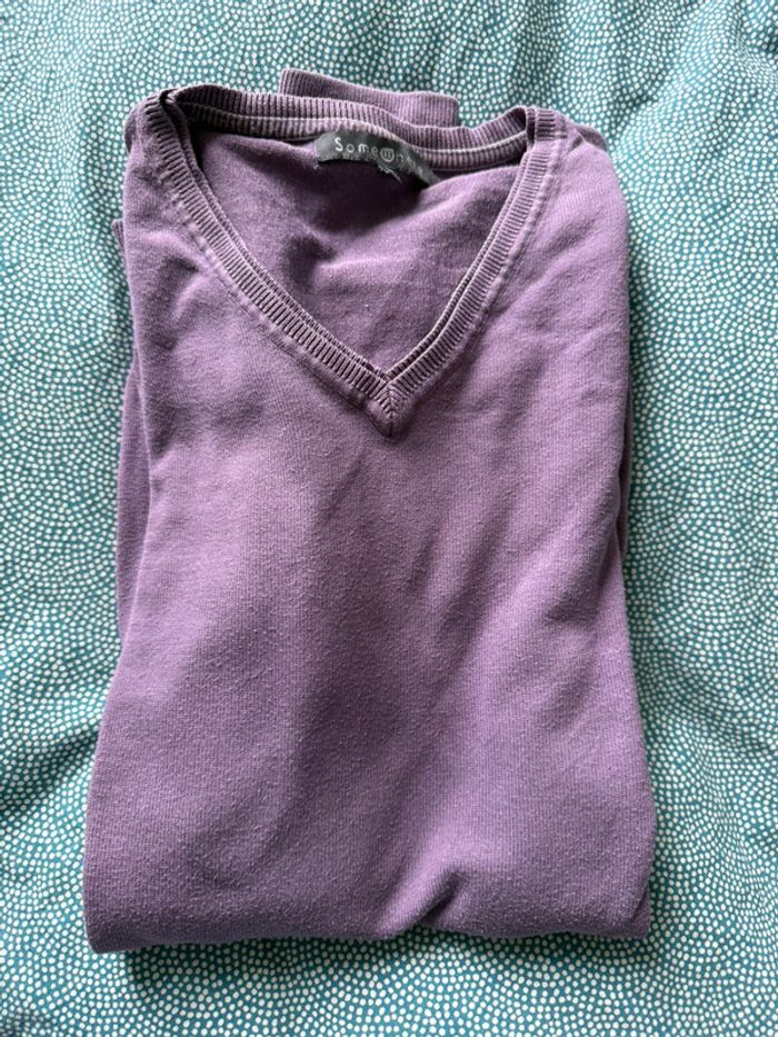 Pull col V couleur mauve
