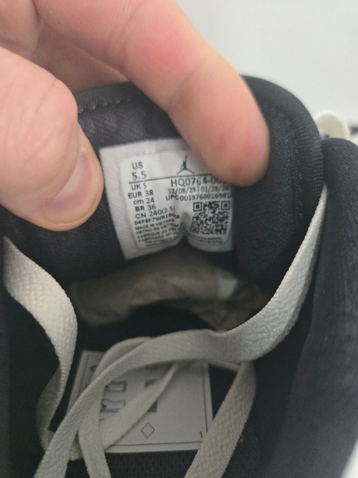 Nike Jordan 1 low taille 38 neuves blanc noir crème - photo numéro 6