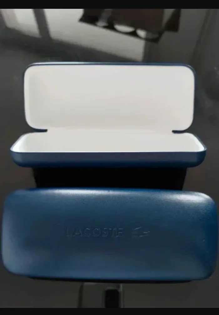 lot de 2 Boitiers lunettes lacoste Très bon état·Lacoste