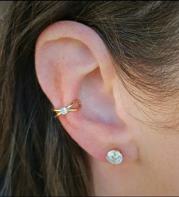 Boucles d'oreilles plaqué or et oxydes de zirconium 6 mm