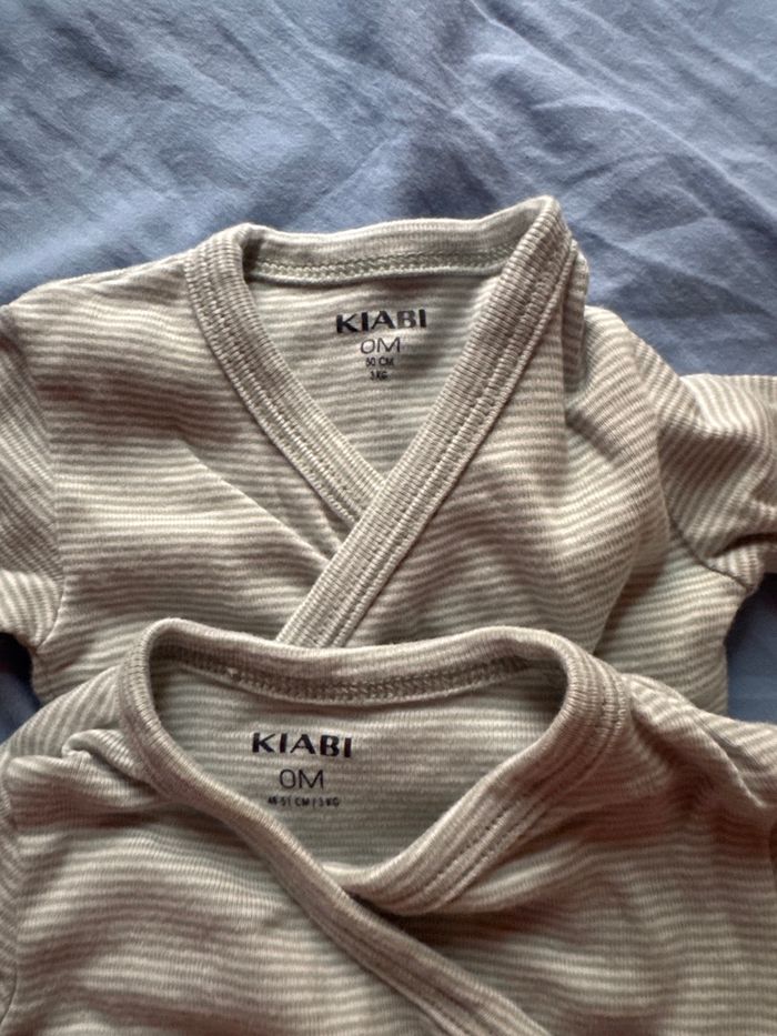 Lot de 2 bodys - photo numéro 2