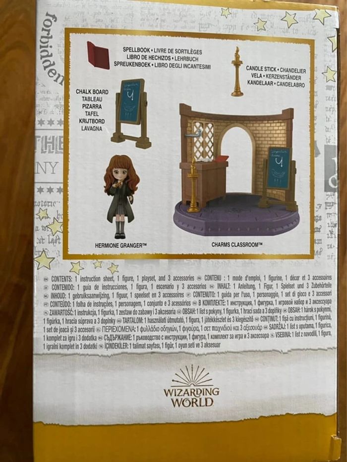 Coffret figurines Harry Potter magical minis charms classroom - photo numéro 3