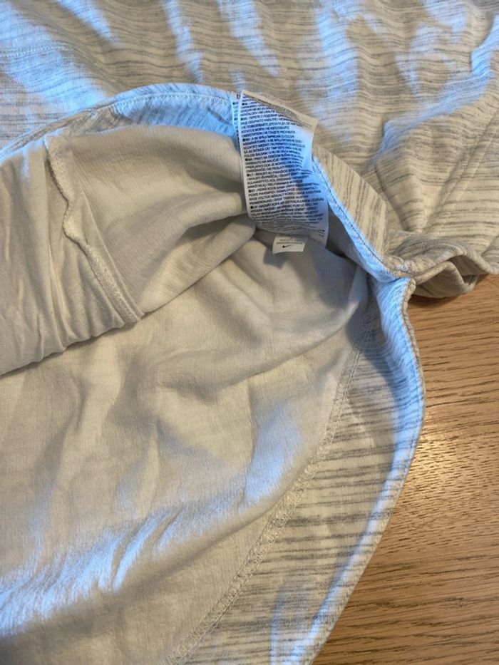 Poncho Nike taille S - photo numéro 3