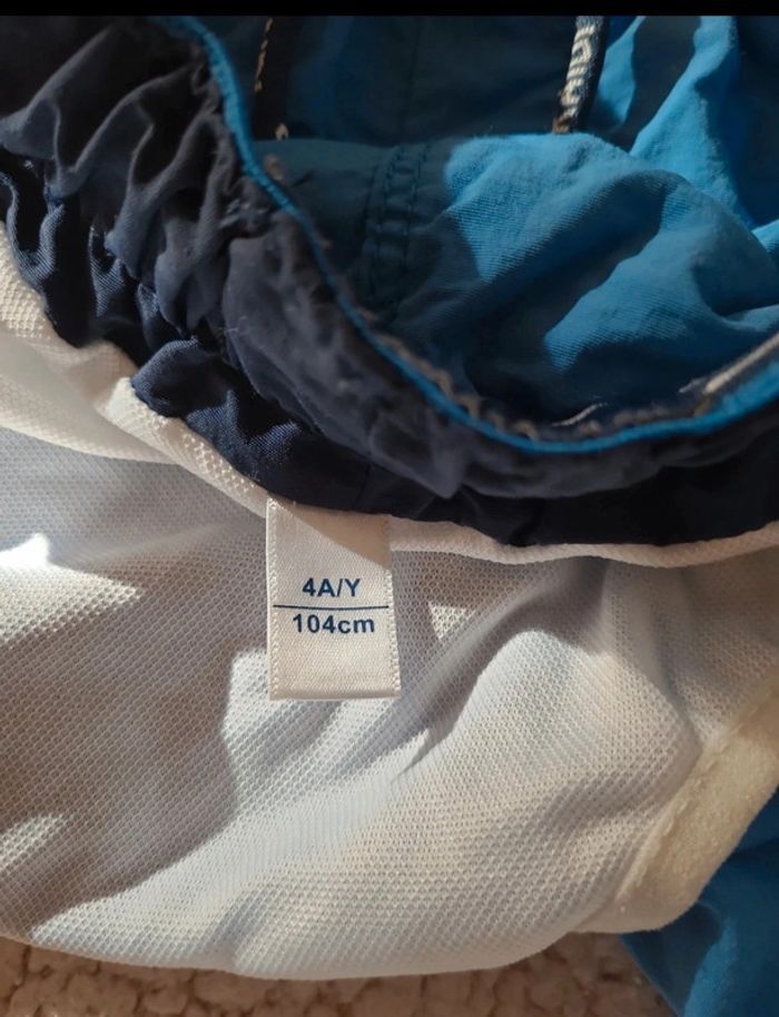 Short /short de bain 4 ans - photo numéro 6