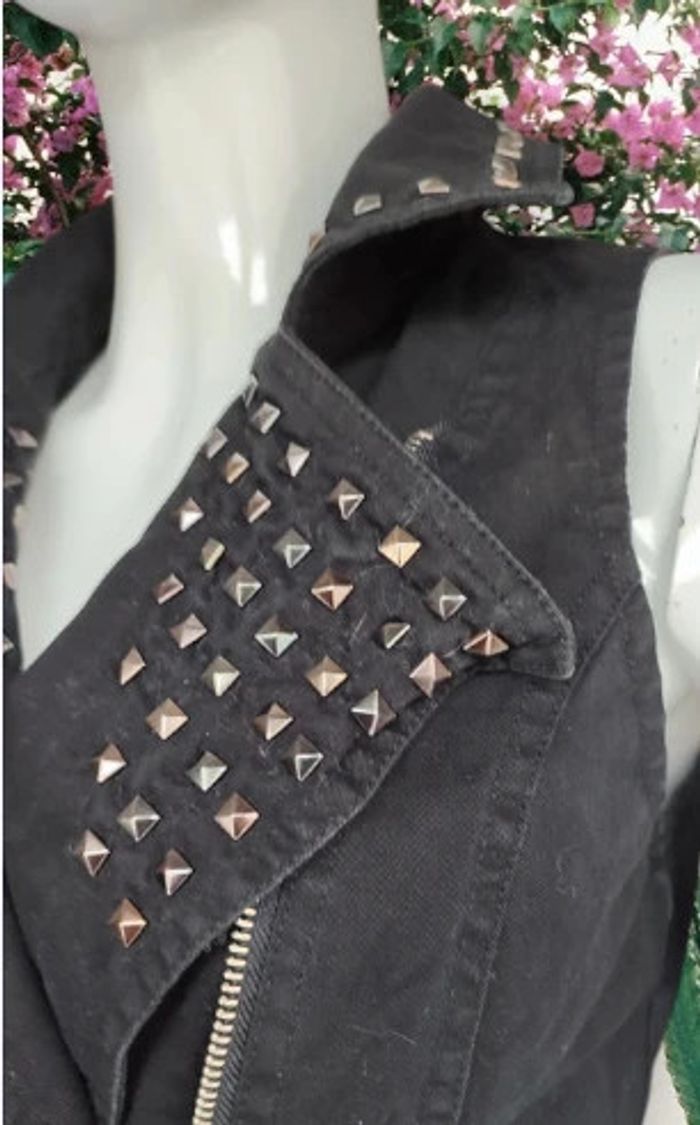 Veste à clous sans manche - photo numéro 3
