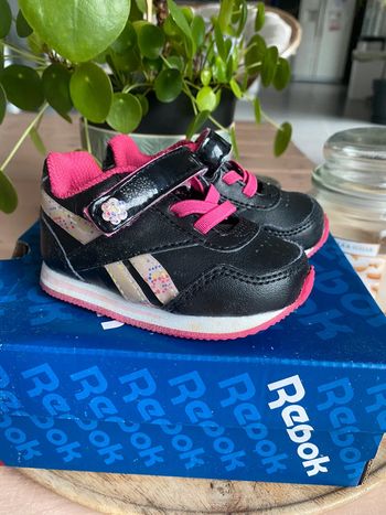 Basket Reebok pointure 18,5 lumineuse