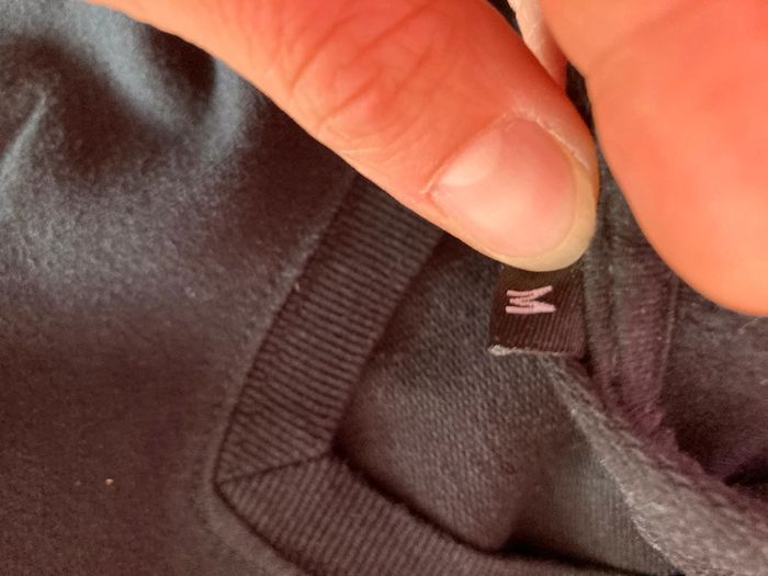 sweat à capuche taille m - photo numéro 7