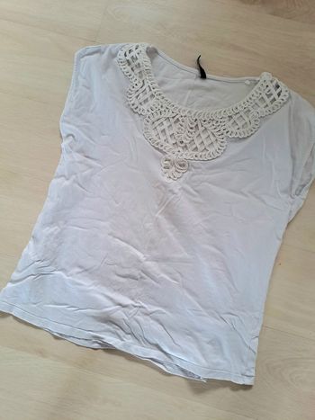 Tee-shirt/blouse blanche