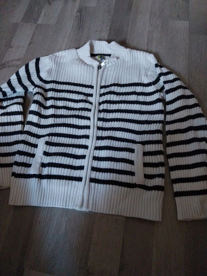 Gilet zippé orchestra 8 ans très bon état