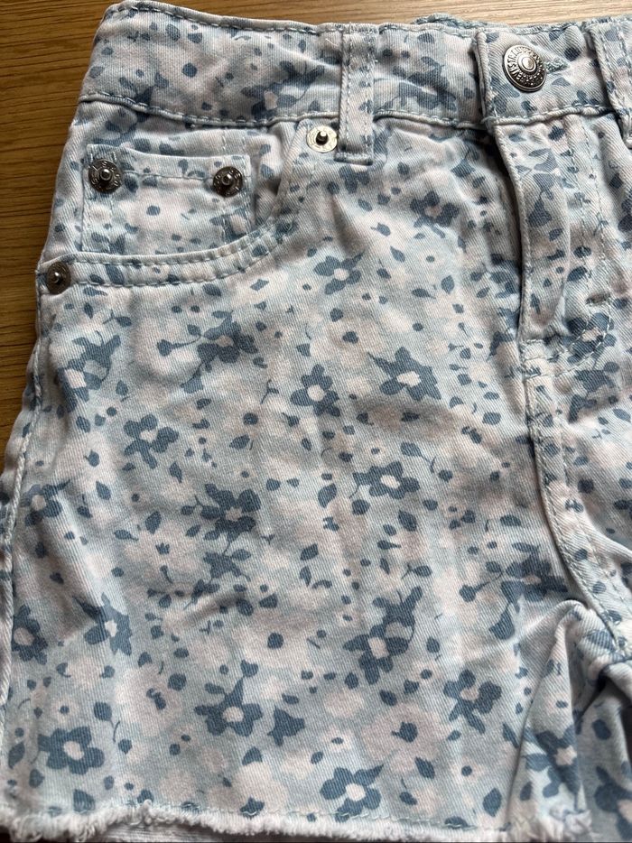 Short fille taille 116 - photo numéro 2