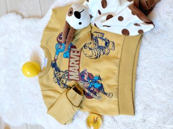 Pull Marvel 9-12 mois