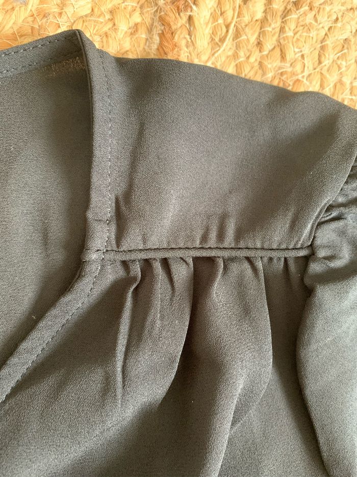 Chemisier noir taille M - photo numéro 2