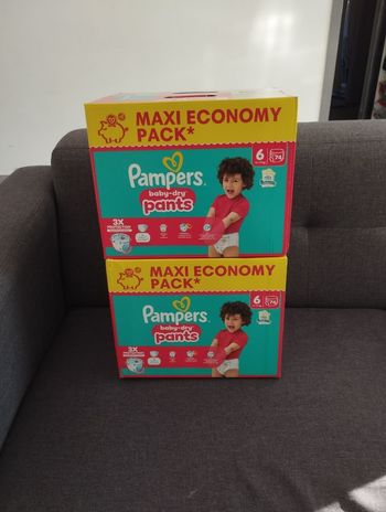Couches Pampers pants taille 6 