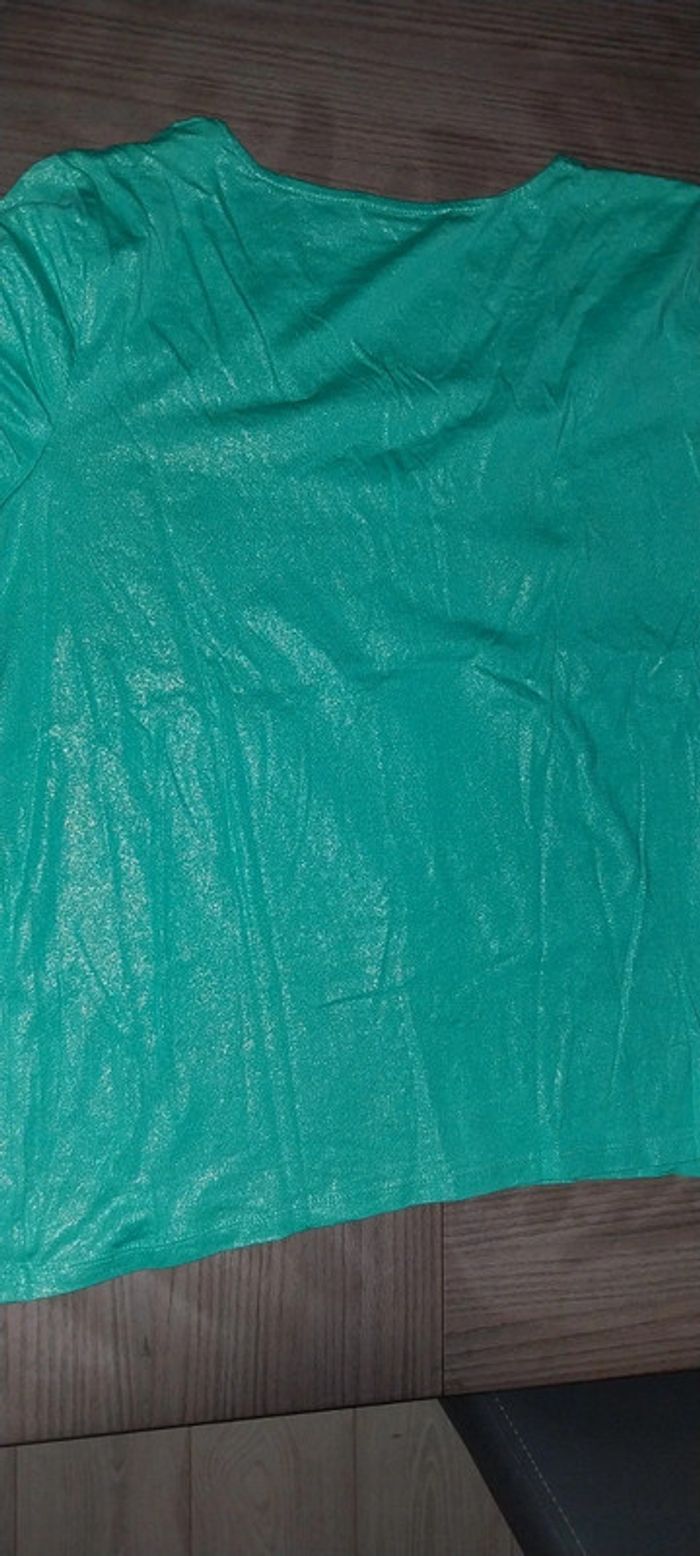Haut Camaïeu couleur verte - photo numéro 6