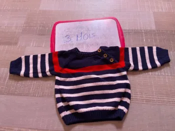 Pull / veste bebe