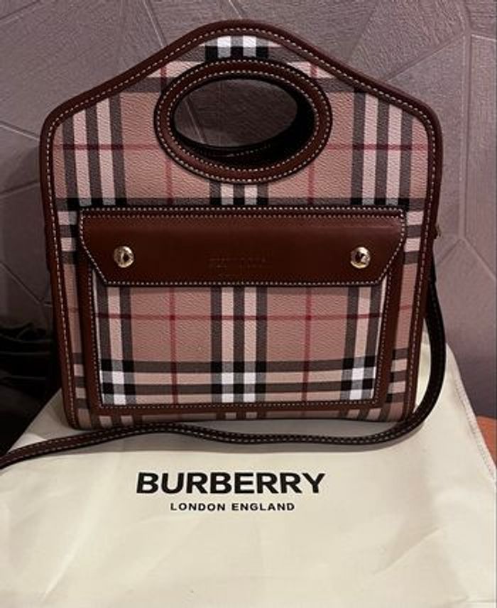 Sac tendance burberry chic  en excellent état