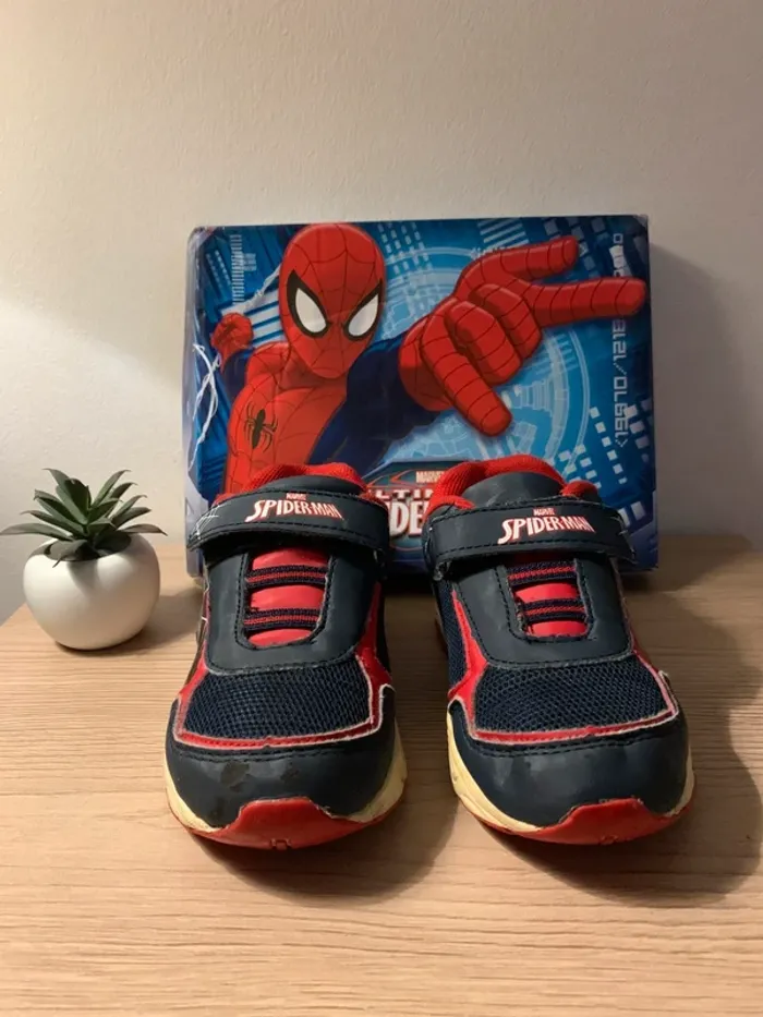 Chaussure d’enfant Spiderman taille 27
