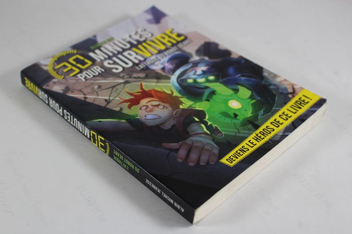 LDVELH 30 minutes pour survivre l'attaque du robot geant