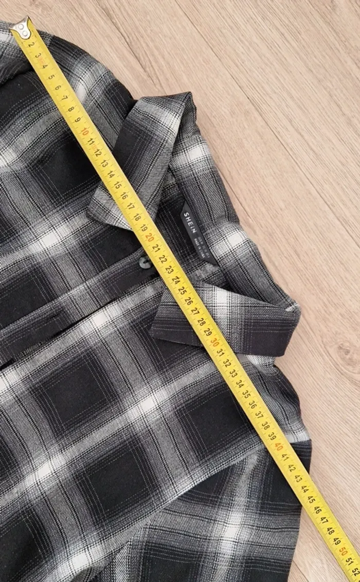 Robe à carreaux noir - photo numéro 4