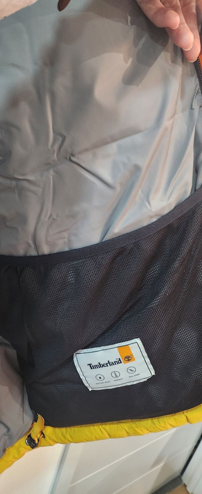 Doudoune Timberland jaune et noire 100% duvet – Taille M (neuve avec étiquettes) - photo numéro 10