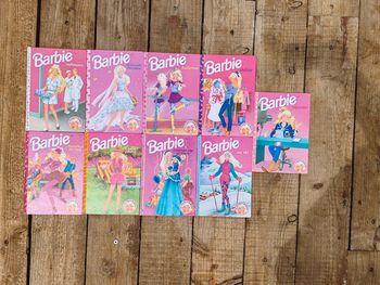 Lot de 9 livres vintages - les aventures de barbie