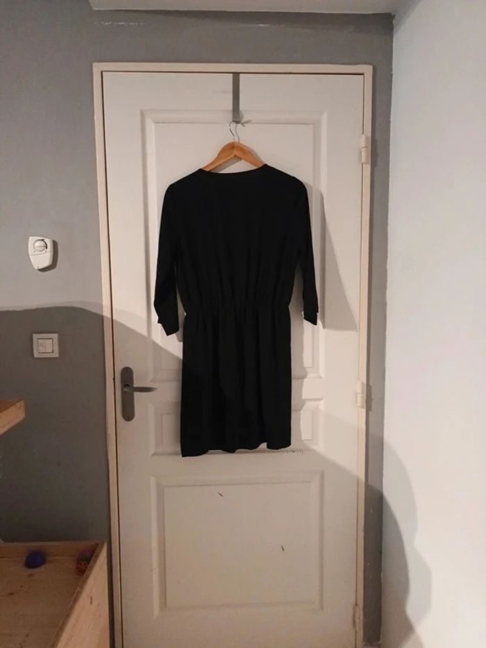 Robe noire - photo numéro 3