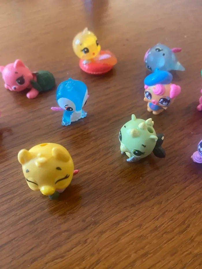 Lot de 10 Hatchimals 🐾 mini figurines colorées – Très bon état 🌈 - photo numéro 5