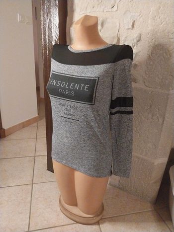 Tee-shirt femme jennyfer taille xs en tres bon etat