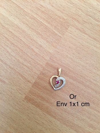 Pendentif cœur doré