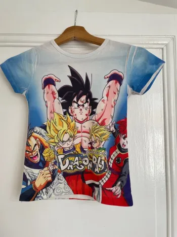 T-shirt dragon ball taille 5/6 ans