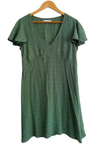 Robe verte à pois blancs. Primark. Viscose. Taille 42