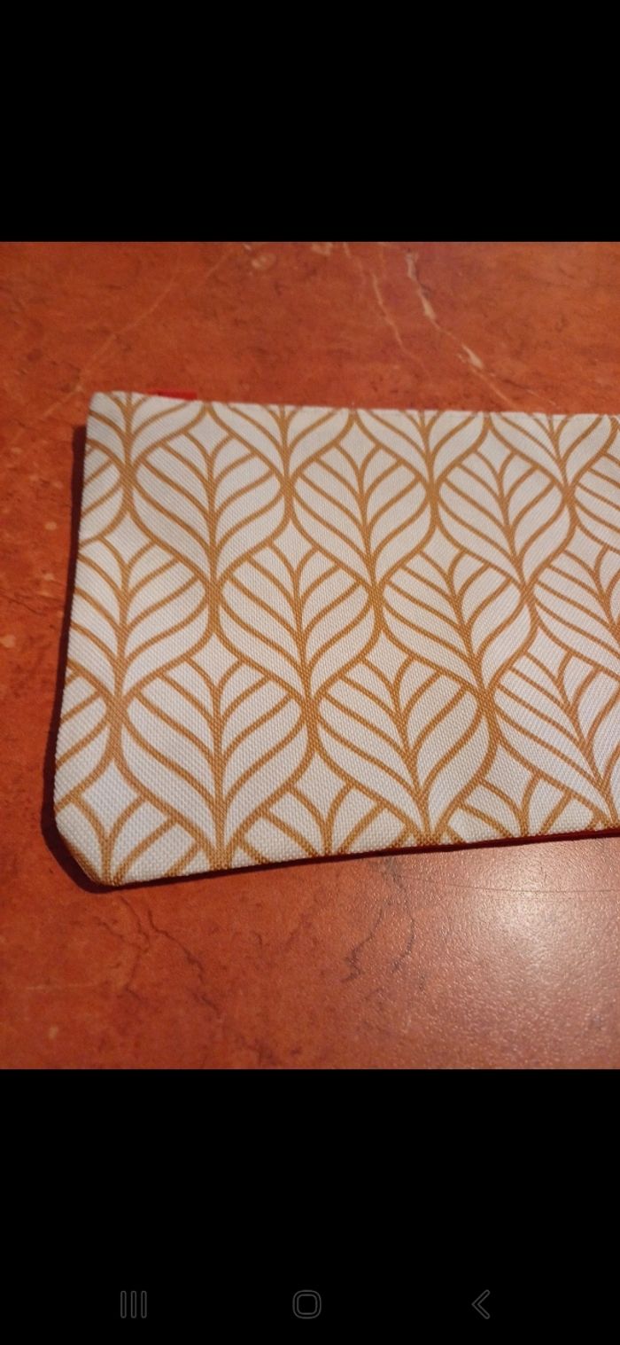 Trousse de maquillage - photo numéro 2