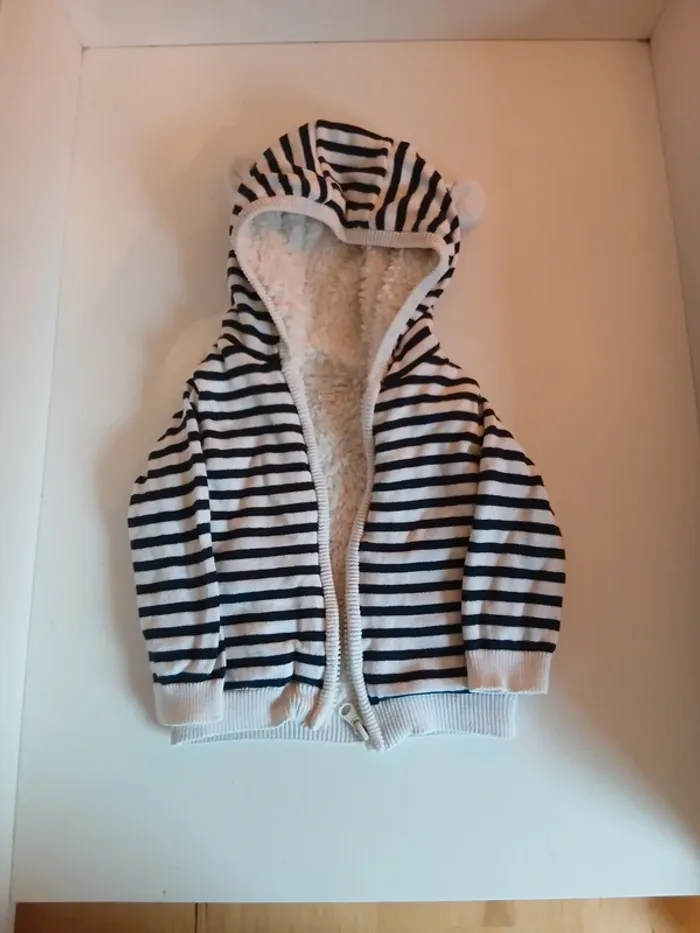 Veste polaire 6 mois - photo numéro 3