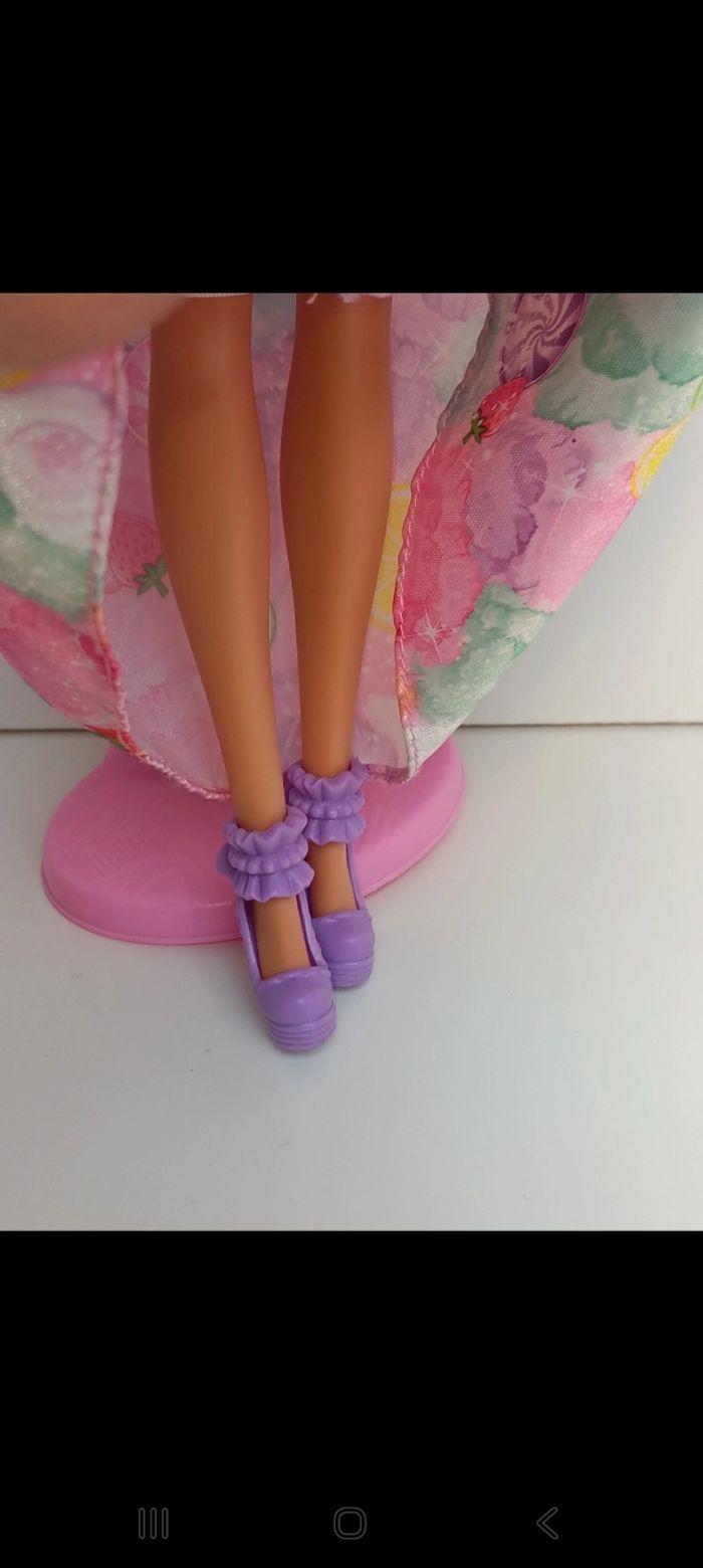 Poupée mattel barbie Dreamtopia royaume des bonbon
Poupée et ensemble compris - photo numéro 4