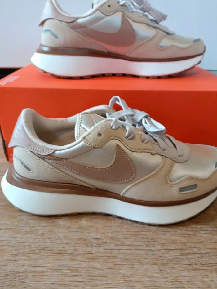 Baskets sneakers Nike waffle phoenix femme - photo numéro 2