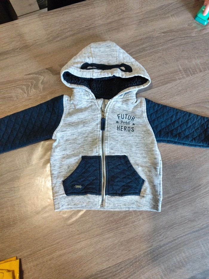 Gilet zippé 18 mois