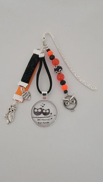 Cadeau marraine, bijoux de sac ou marque page " une marraine trop chouette "