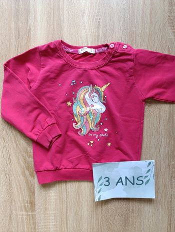 Pull motif licorne 3ans