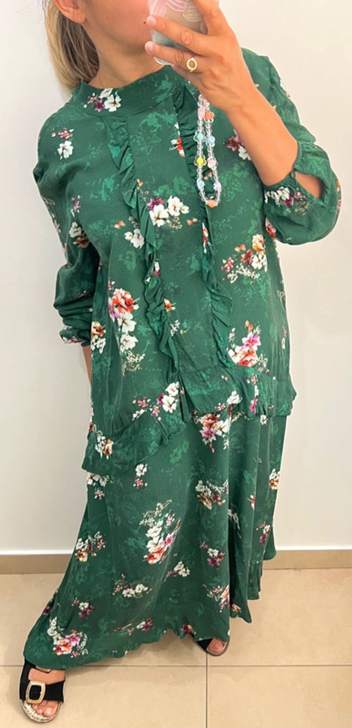 🌿Robe longue à fleurs avec volant Taille M - photo numéro 2