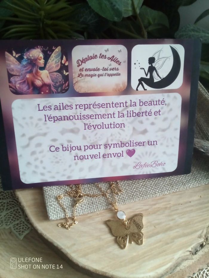 Collier papillon pierre de lune + carte - photo numéro 2